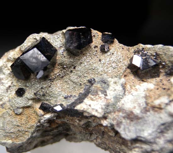 Andradite var. Melanite from San Benito Co., California, USA [db_pics/pics/c402b.jpg]