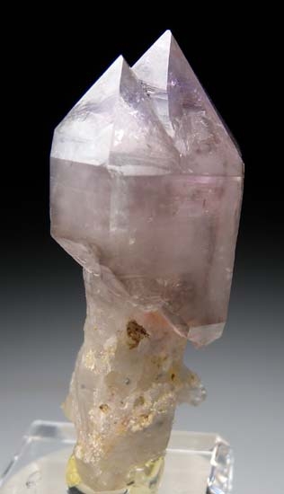Amethyst scepter from Fat Jack Mine, Yavapai Co., Arizona, USA [db_pics/pics/c409d.jpg]