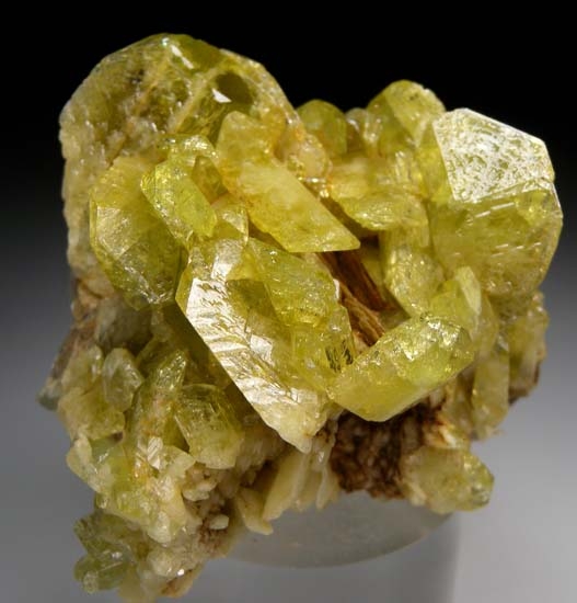 Brazilianite with Muscovite from LinÃ³polis, Divino das Laranjeiras, Minas Gerais, Brazil [db_pics/pics/c503c.jpg]