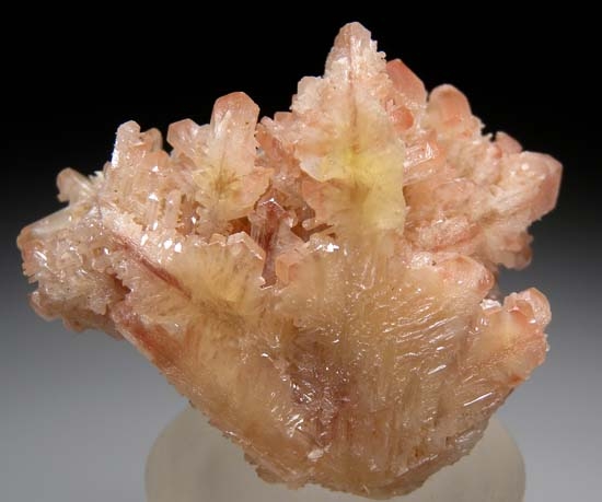 Cerussite from Daoping Mine, Yangshuo, Guangxi, China [db_pics/pics/c520a.jpg]