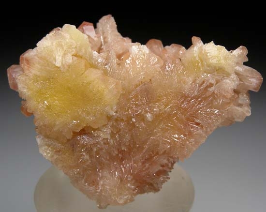 Cerussite from Daoping Mine, Yangshuo, Guangxi, China [db_pics/pics/c520b.jpg]