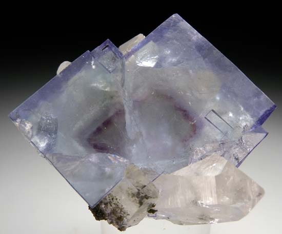 Fluorite with Quartz from Yaogangxian Mine, Hunan, China [db_pics/pics/c564a.jpg]