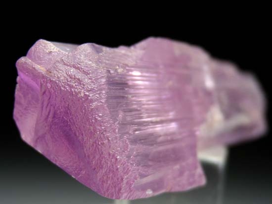 Kunzite from Pala, San Diego Co., California, USA [db_pics/pics/c574c.jpg]