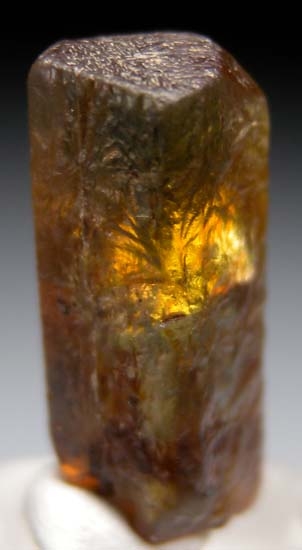 Andalusite from Aracuai, Minas Gerais, Brazil [db_pics/pics/c648a.jpg]