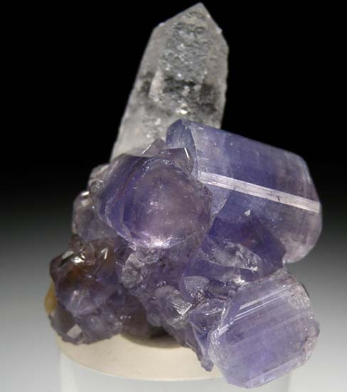 Apatite on Quartz from Panasquiera, Barroca Grande, Portugal [db_pics/pics/c650a.jpg]