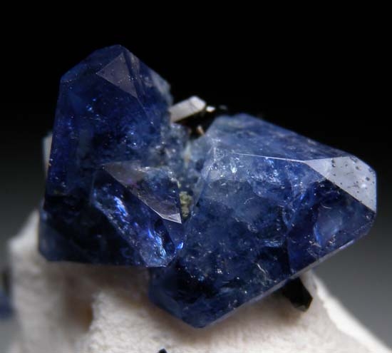 Benitoite with Neptunite from Gem Mine, San Benito Co., California, USA [db_pics/pics/c656c.jpg]