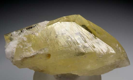 Amblygonite from Proberil Mine, Galileia, Minas Gerais, Brazil [db_pics/pics/c664d.jpg]
