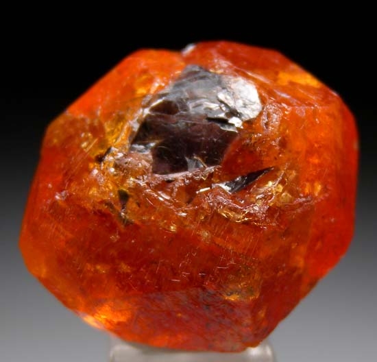 Spessartine from Nani, Loliondo, Tanzania [db_pics/pics/c670b.jpg]