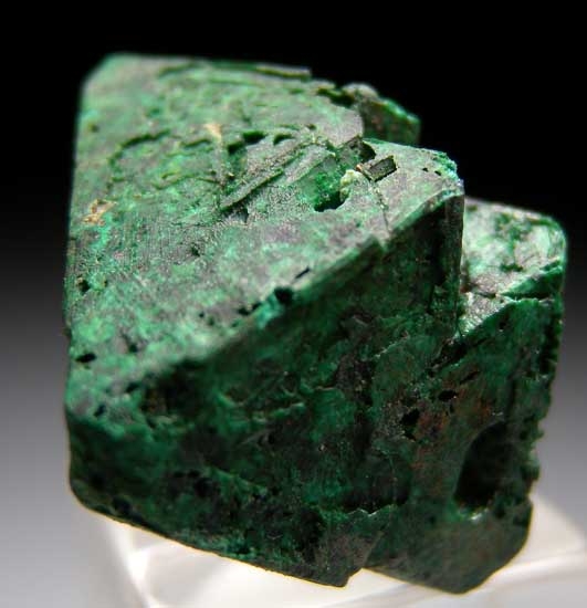 Malachite after Cuprite from Nchanga Mine, Chingola, Zambia [db_pics/pics/co106b.jpg]