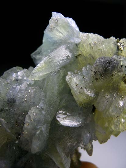 Prehnite from Merelani Hills, Arusha, Tanzania [db_pics/pics/d152d.jpg]