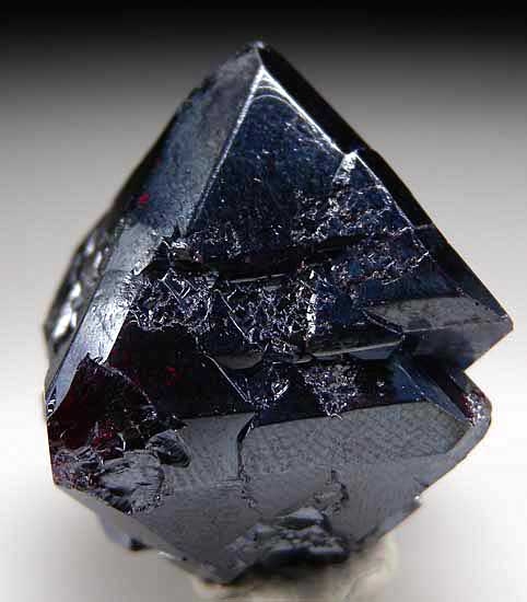 Cuprite from Rubtsovskiy Mine, Altaiskiy Krai, Siberia, Russia [db_pics/pics/e102c.jpg]