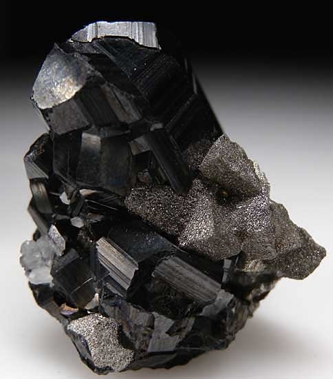 Sphalerite with Arsenopyrite from Gidiursko Mine, Madan, Rhodope Mtns., Bulgaria [db_pics/pics/e119b.jpg]