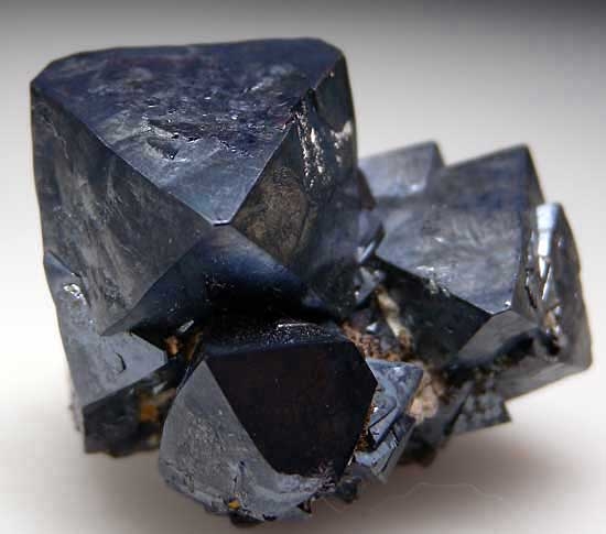 Cuprite with Silver from Poteryaevskoe Mine, Rubtsovskoe deposit, Siberia, Russia [db_pics/pics/e225a.jpg]