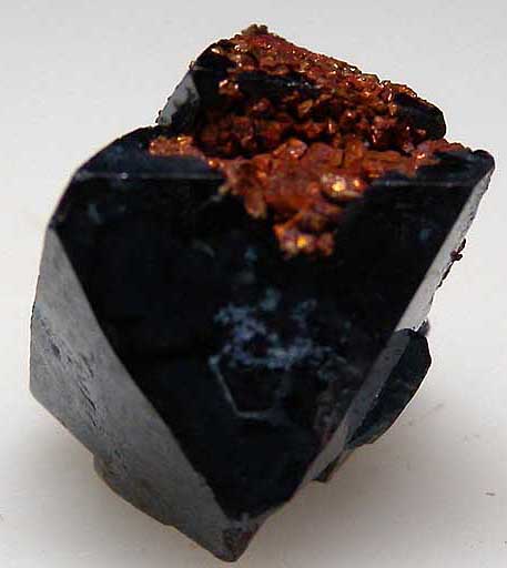 Cuprite and Copper from Poteryaevskoe Mine, Rubtsovskoe deposit, Siberia, Russia [db_pics/pics/e226b.jpg]