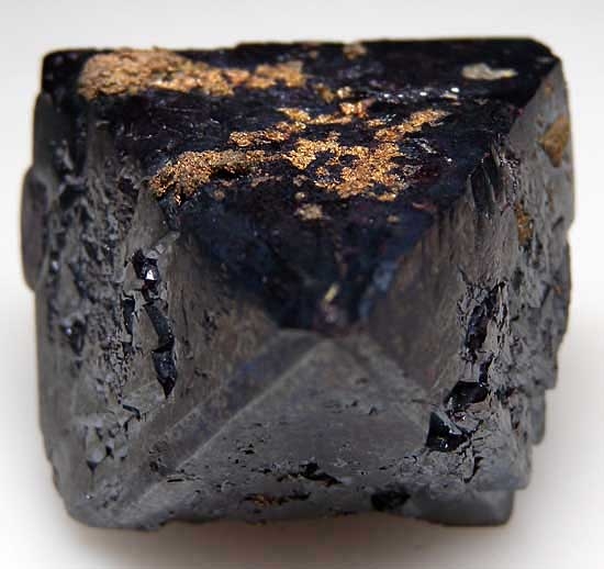 Silver on Cuprite from Poteryaevskoe Mine, Rubtsovskoe deposit, Siberia, Russia [db_pics/pics/e232a.jpg]