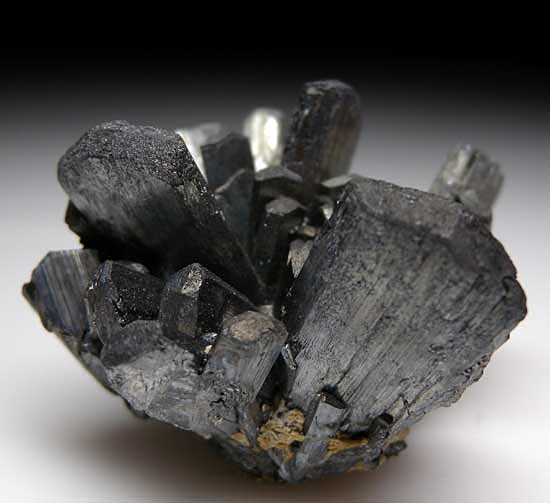 Stibnite from Baiut, Romania [db_pics/pics/e388b.jpg]