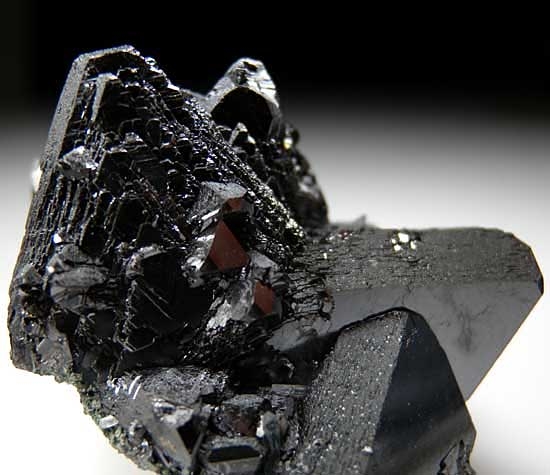 Sphalerite from Gidiursko Mine, Madan, Rhodope Mtns., Bulgaria [db_pics/pics/e609b.jpg]