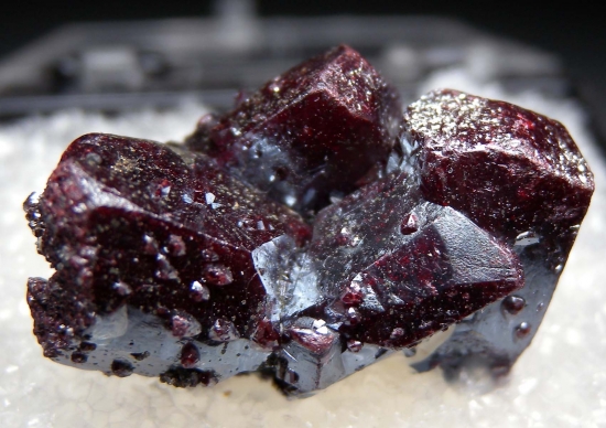 Proustite from Millotingo Mine (San Juan Mine), Pacococha, HuarochirÃ­ Province, Lima, Peru [db_pics/pics/fm113a.jpg]