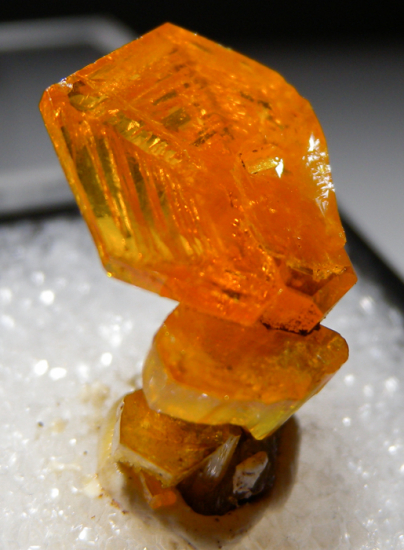 Mimetite from Pingtouling Mine, Liannan Co., Qingyuan Prefecture, Guangdong Province, China [db_pics/pics/fm140b.jpg]