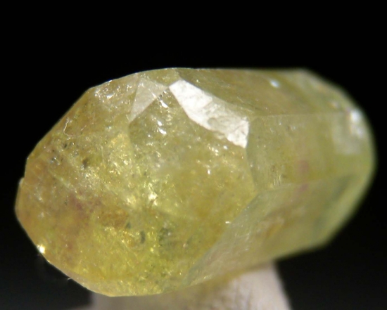 Vesuvianite from Jeffrey Mine, Asbestos, Quebec, Canada [db_pics/pics/fm185b.jpg]