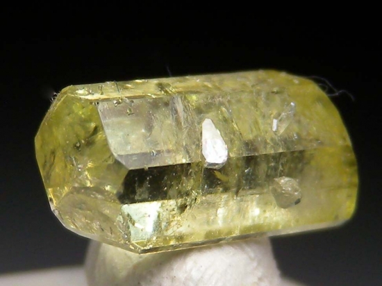 Vesuvianite from Jeffrey Mine, Asbestos, Quebec, Canada [db_pics/pics/fm186c.jpg]