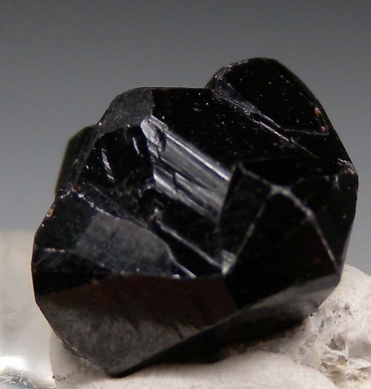 Cassiterite from Elsmore Mine, New South Wales, Australia [db_pics/pics/fm251d.jpg]