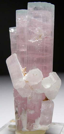 Tourmaline from Paprok, Nuristan, Afghanistan [db_pics/pics/fm323d.jpg]