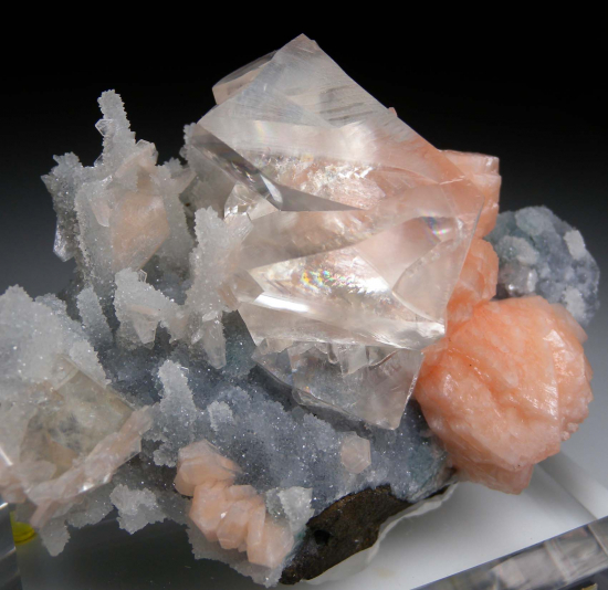 Calcite with Stilbite from Jalgaon, Maharashtra State, India [db_pics/pics/fm434b.jpg]