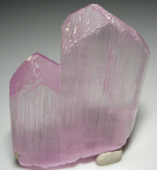 Kunzite from Nuristan, Afghanistan [db_pics/pics/fm445a.jpg]