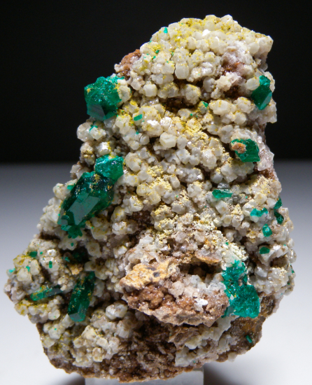 Willemite and Dioptase from Gotala, near Mindouli, Pool Dept., Rep. of Congo [db_pics/pics/fm510a.jpg]