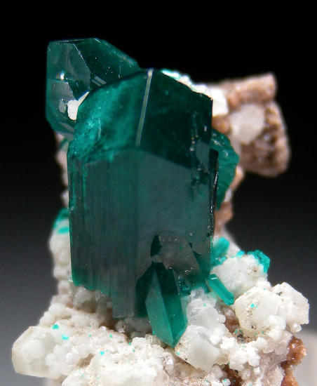 Willemite and Dioptase from Gotala, near Mindouli, Pool Dept., Rep. of Congo [db_pics/pics/fm511f.jpg]