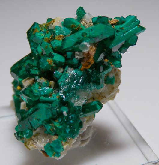 Willemite and Dioptase from Gotala, near Mindouli, Pool Dept., Rep. of Congo [db_pics/pics/fm514c.jpg]