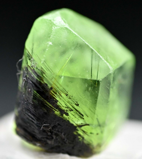 Peridot from Sapat Gali, Mansehra District, Pakistan [db_pics/pics/fm544d.jpg]