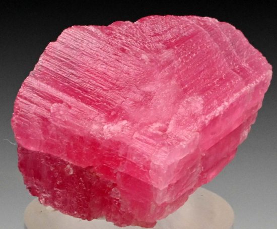 Rhodochrosite from Wutong Mine, Liubao, Guangxi, China [db_pics/pics/fm569c.jpg]