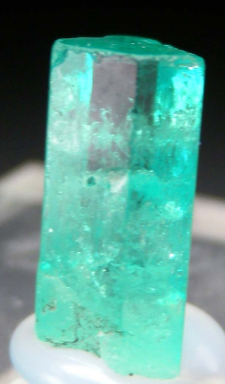 Emerald from Muzo Mine, Boyaca, Colombia [db_pics/pics/fm570c.jpg]