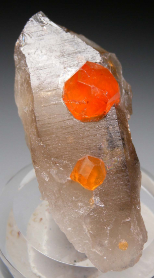Spessartine on Quartz from Minas Gerais, Brazil [db_pics/pics/fm626a.jpg]