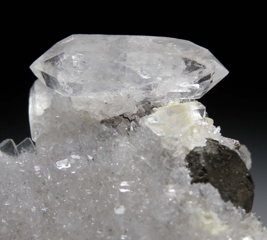 Stannite, Arsenopyrite with Quartz from Yaogangxian Mine, Hunan, China [db_pics/pics/fm664d.jpg]