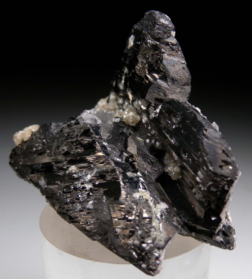 Ferberite from Yaogangxian Mine, Hunan, China [db_pics/pics/fm667c.jpg]