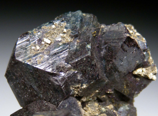 Scorodite from Baishiding Mine, Zhongshan Co., Hezhou, Guangxi, China [db_pics/pics/fm668c.jpg]