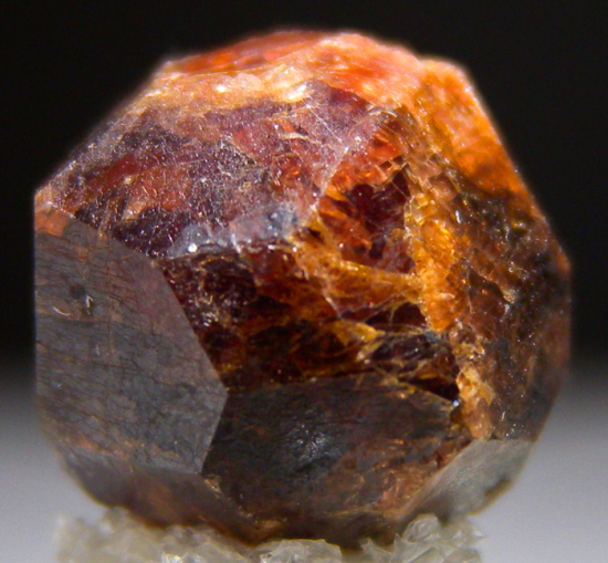 Almandine from Fano Mine, AnzaRiverside Co., California, USA [db_pics/pics/fm678c.jpg]