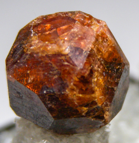 Almandine from Fano Mine, AnzaRiverside Co., California, USA [db_pics/pics/fm678d.jpg]