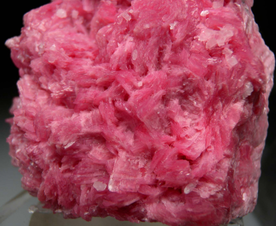 Rhodonite from San Martin Mine, Chiuruco, Ancash Dept., Peru [db_pics/pics/fm784e.jpg]