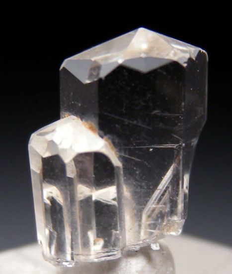 Phenakite from Khetchel, Malo, near Momeik, Myanmar [db_pics/pics/fm785a.jpg]