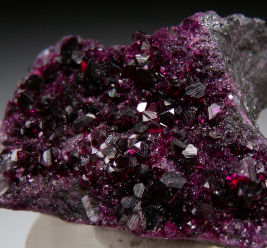 Kammererite from Kop Krom Mine, Kop Daglari, East Anatolia, Turkey [db_pics/pics/fm790b.jpg]