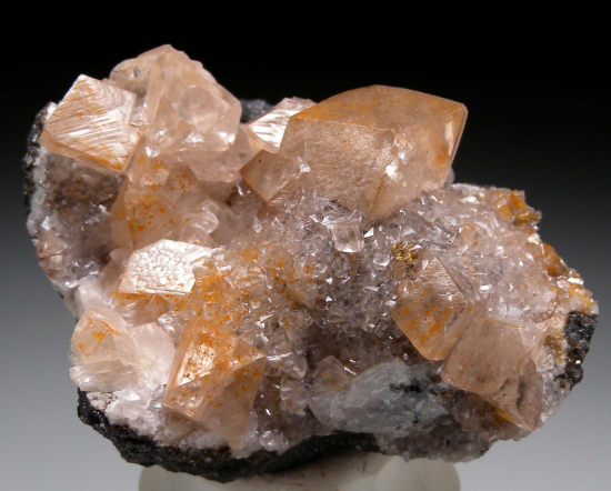 Smithsonite from Tsumeb, Namibia [db_pics/pics/fm796a.jpg]