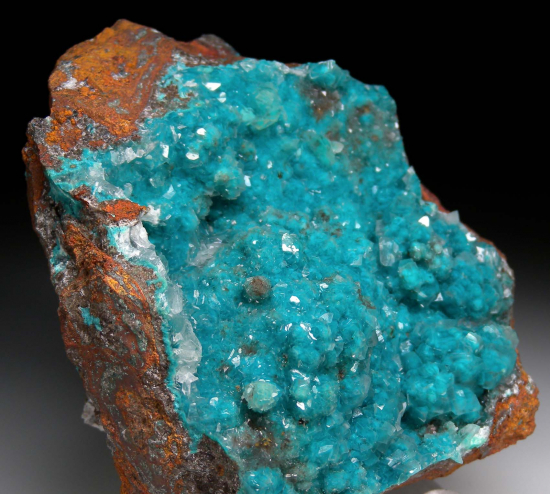 Aurichalcite in Calcite from Mina Oujela, Mapimi, Durango, Mexico [db_pics/pics/fm857b.jpg]