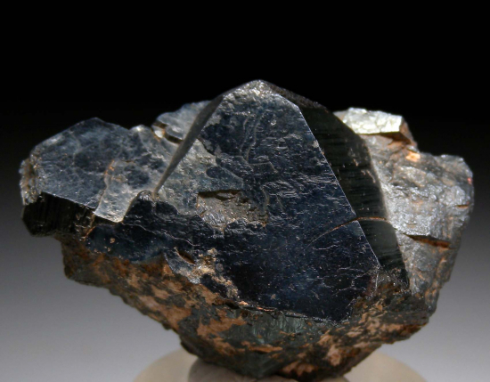 Ilmenite from The Pinnacles Pegmatites, Arkaroola Region (Arkaroola Wilderness Sanctuary; Arkaroola Station), North Flinders Range, South Australia, Australia [db_pics/pics/fm860a.jpg]