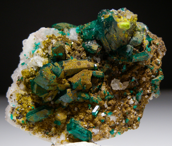 Willemite and Dioptase from Gotala, near Mindouli, Pool Dept., Rep. of Congo [db_pics/pics/fm935c.jpg]