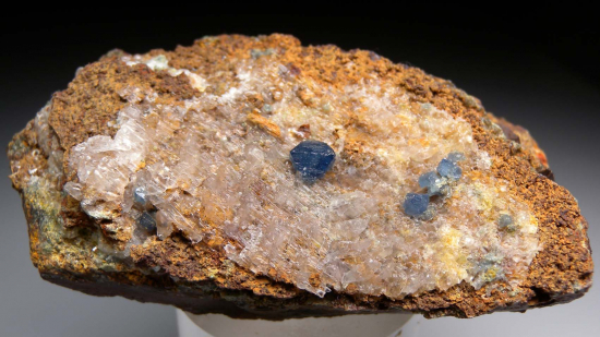 Scorodite on Selenite from Mina Oujela, Mapimi, Durango, Mexico [db_pics/pics/fm995a.jpg]