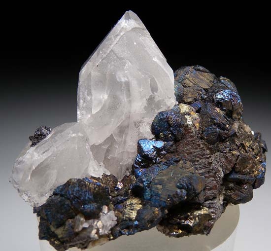 Stannite with Quartz from Yaogangxian Mine, Yaogangxian W-Sn ore field, Yizhang Co., Chenzhou, Hunan, China [db_pics/pics/j467a.jpg]